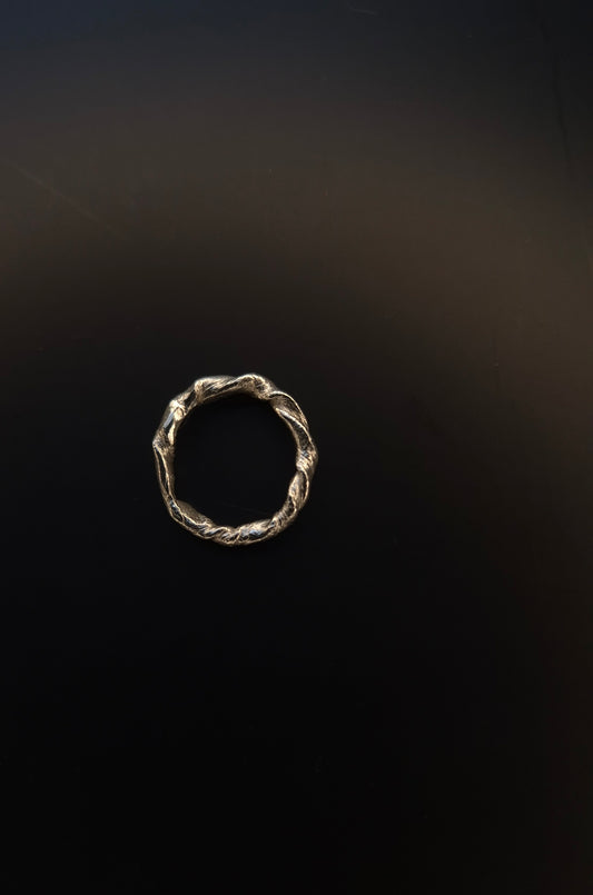 Textural twisted silver ring n°021 size 49