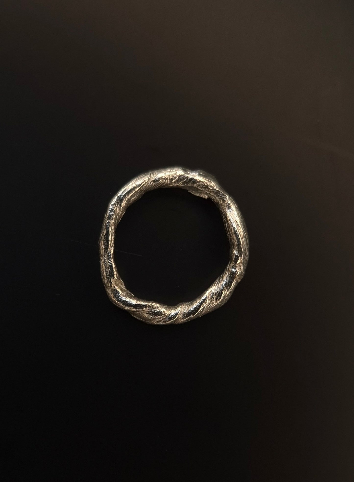 Textural twisted silver ring n°024 size 49