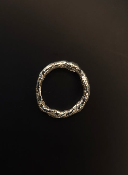 Textural twisted silver ring n°024 size 49