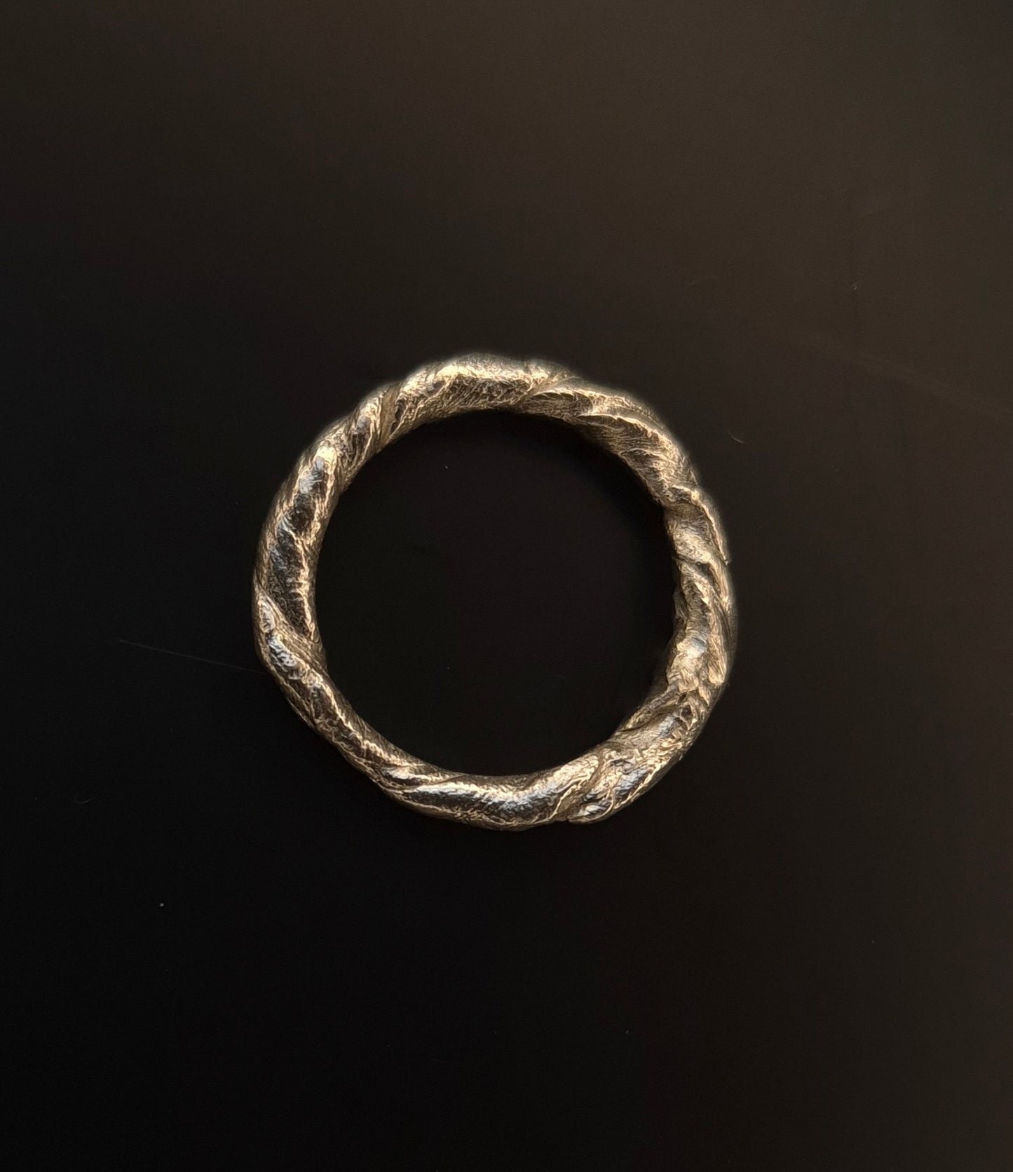 Textural twisted silver ring n°025 size 52